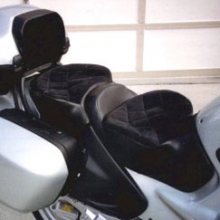 1995 BMW R1100RT: Day-Long Dual Saddle, vinyl with velour inserts, Diamond quilting pattern. Equipped with an RCP R-RT trunkbox passenger backrest. Built on the factory seat pan the driver seat retains its adjustability.