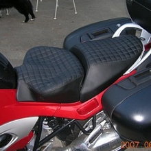 Solo all Leather seat with small square pattern