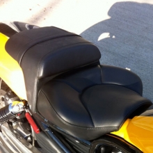 Harley V-Rod Solo Half Moon
