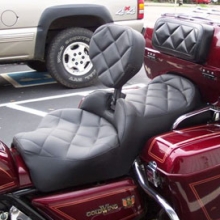 Honda GL 1100: Solo Black Vinyl with Large Diamonds and Backrest