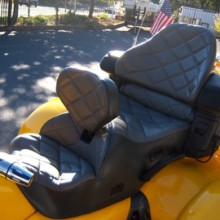 Honda GL 1800 Trike: Dual Leather Saddle with RCP Backrest & Heating System