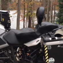 KTM 1290 Adventure: Dual all Black Vinyl with RCP Built-in Drivers Backrest