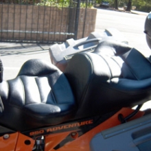 KTM 950: Dual Vinyl