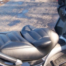 MP3 Piaggio: Day-Long Solo Black Rectangle Pattern