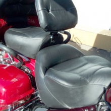 Yamaha Royal Star Venture: Solo Black Leather Insert Vinyl Side